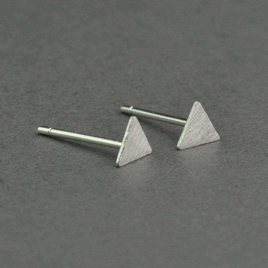 Satin triangle stud