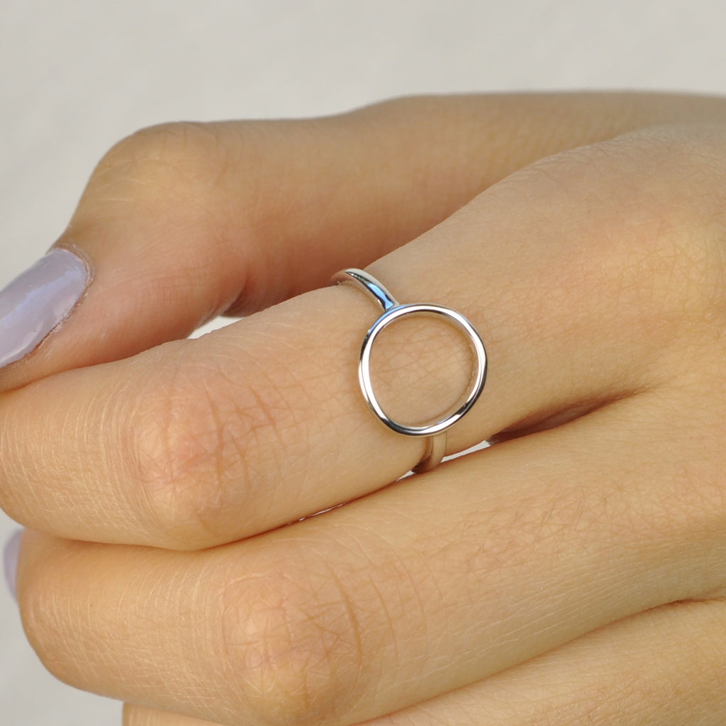 Minimalist circle ring