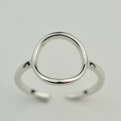 Minimalist circle ring