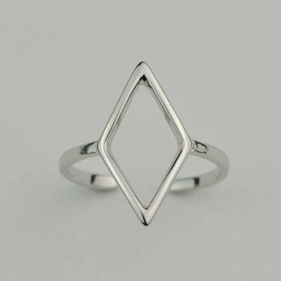 Rhombus ring