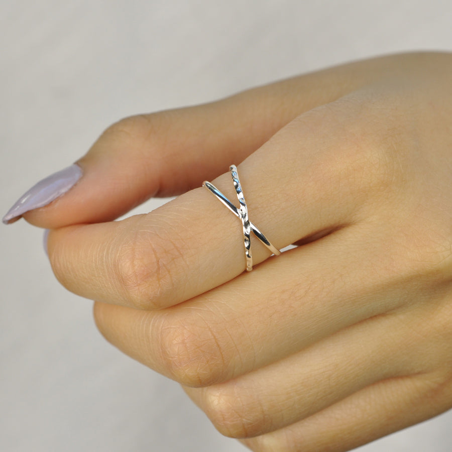 Minimalist X hammered ring