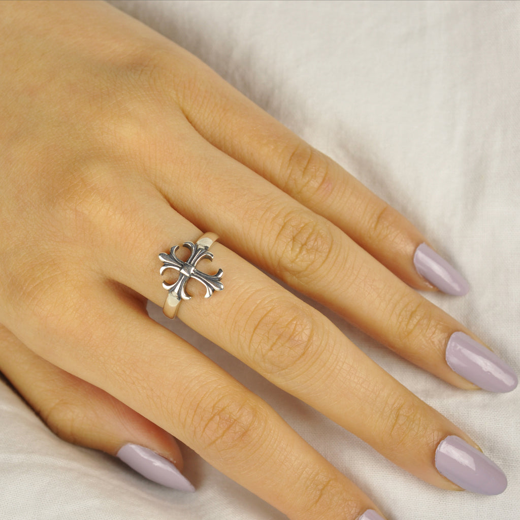 Fleur de lis cross ring