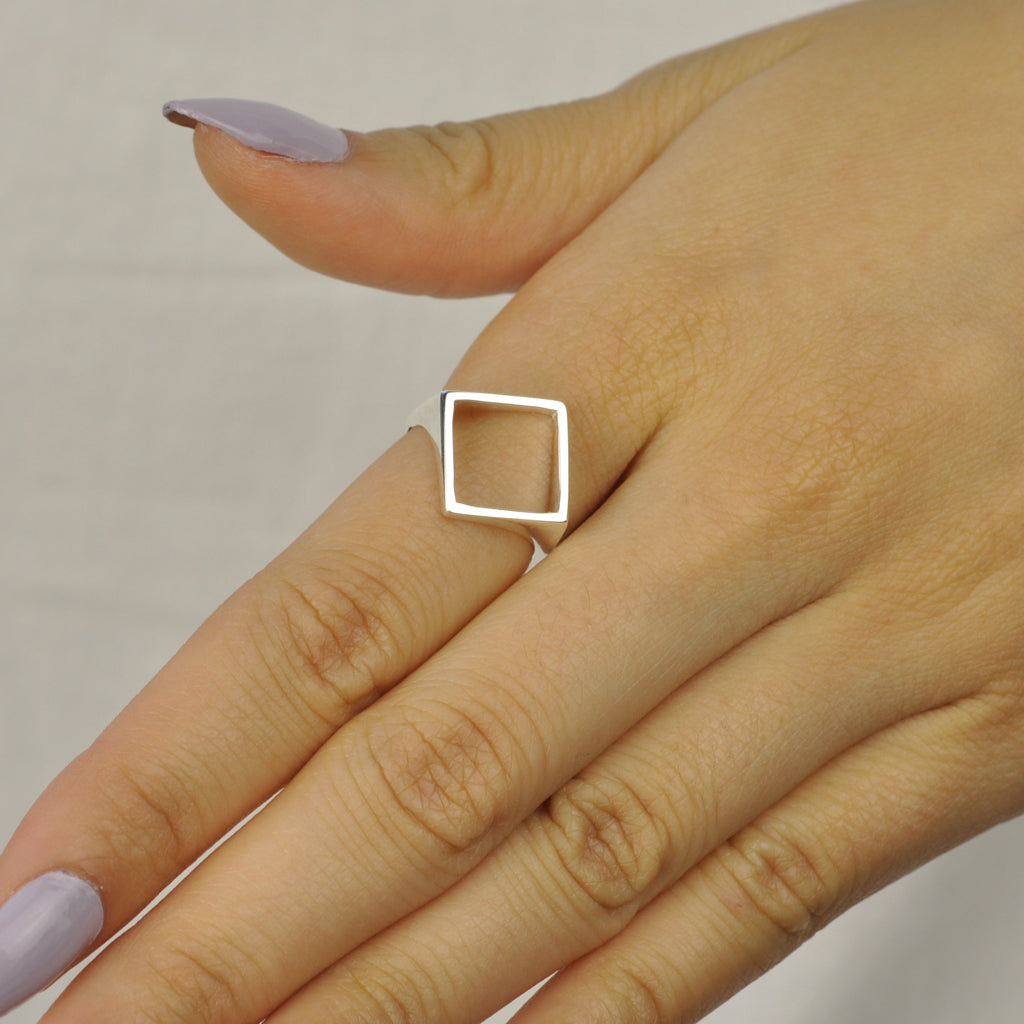 Geometrical ring