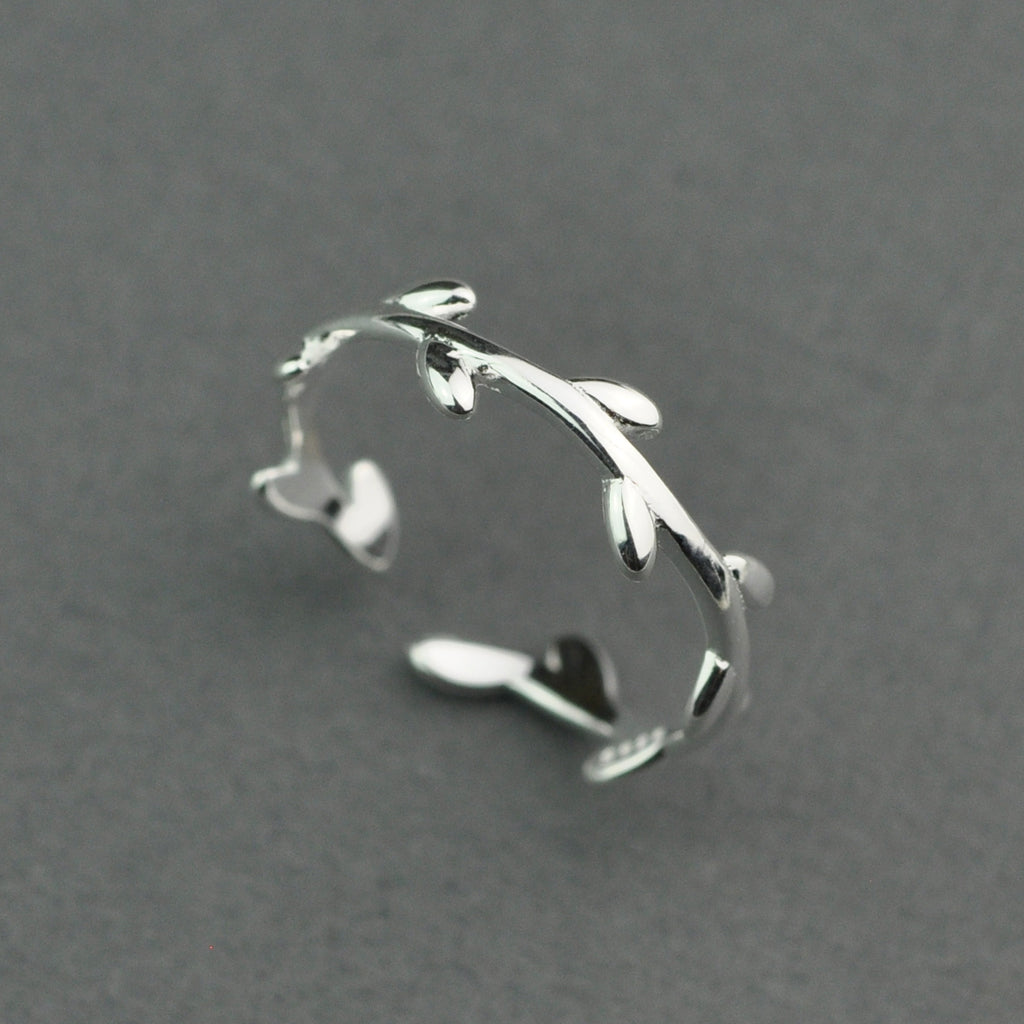 Olive leaves ring