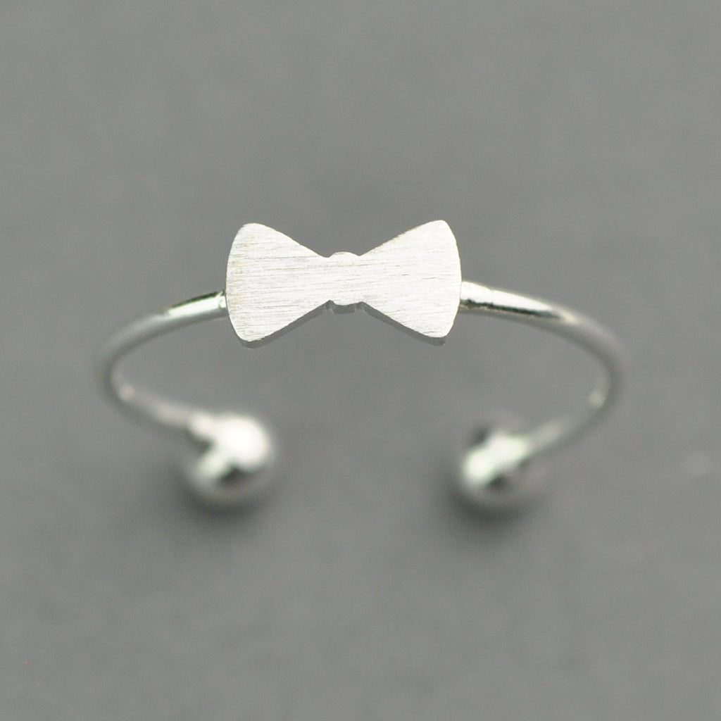 Satin bow ring