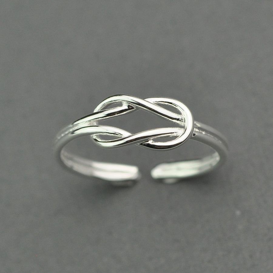 Sailor knot ring
